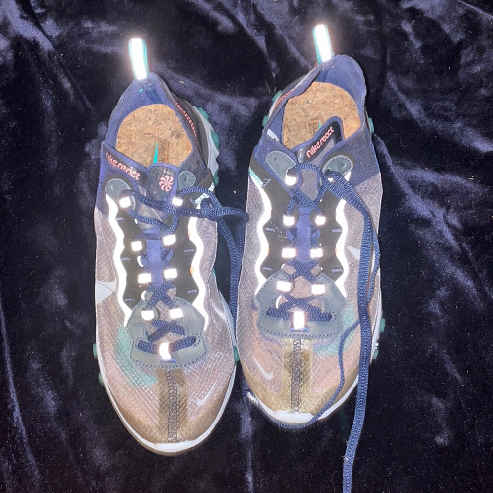 Sheer Nike react. Almost new condition
